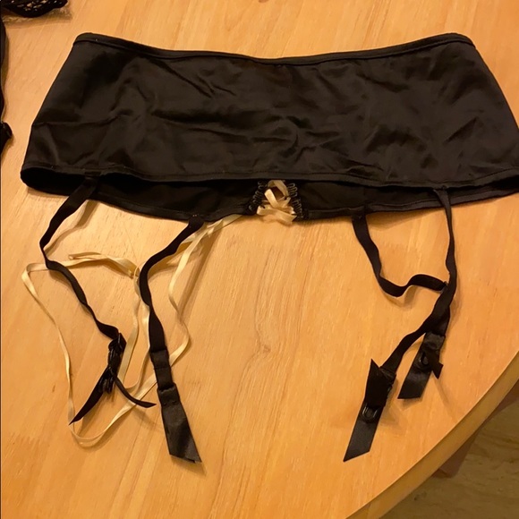 Lingerie bundle - Picture 7 of 8